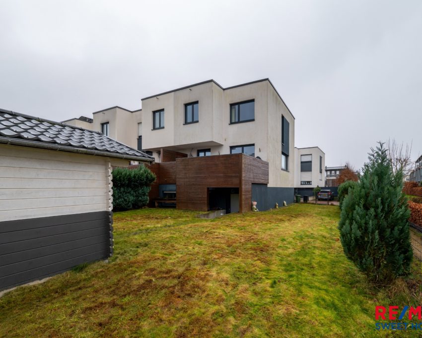 Maison libre de 3 côtés, jardin et garage à Schifflange